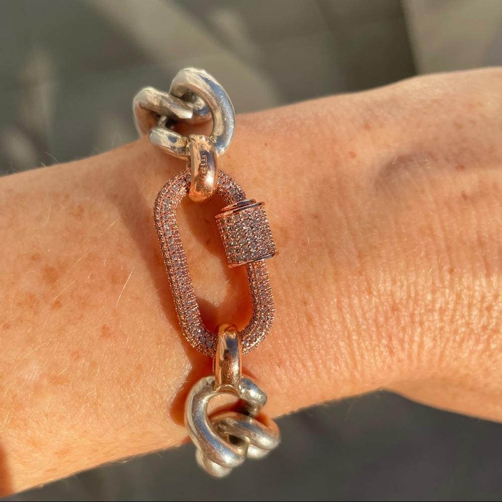 Rose gold toned sparkle lock